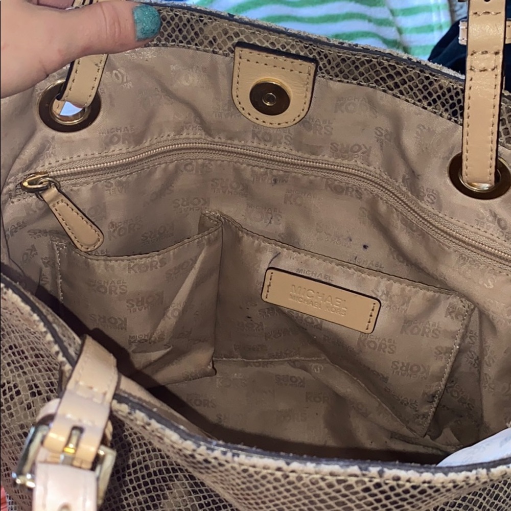 Michael Kors python handbag - Picture 6 of 7